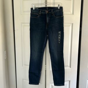 9” mid rise skinny jeans
